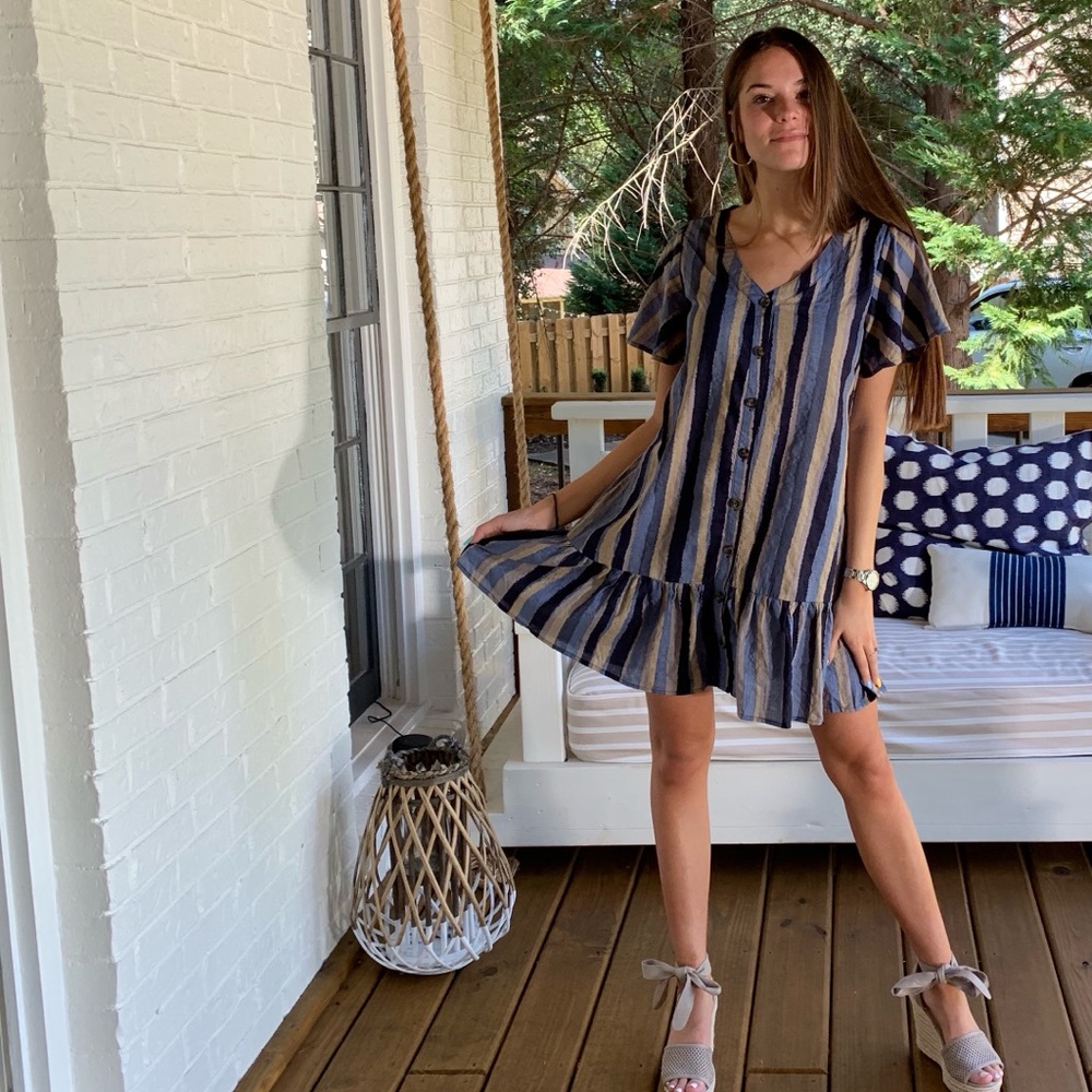 &MERCI Painted Lines Shift Dress